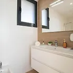 Modern Sea Front Reef Апартаменты *