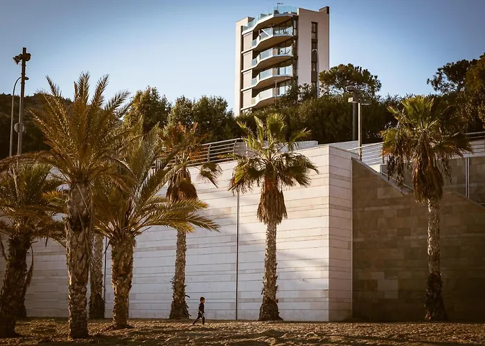 Modern Sea Front Reef Apartment Alicante